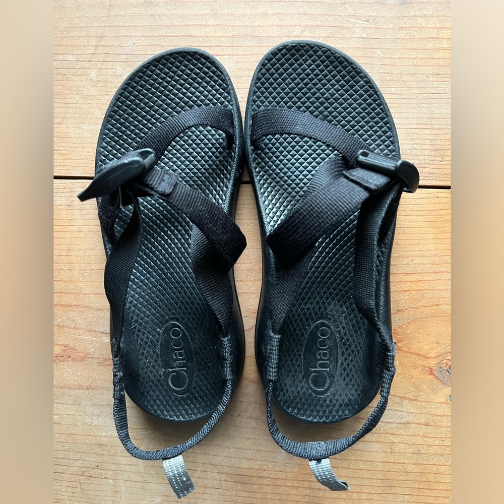 Chaco Youth Size 4